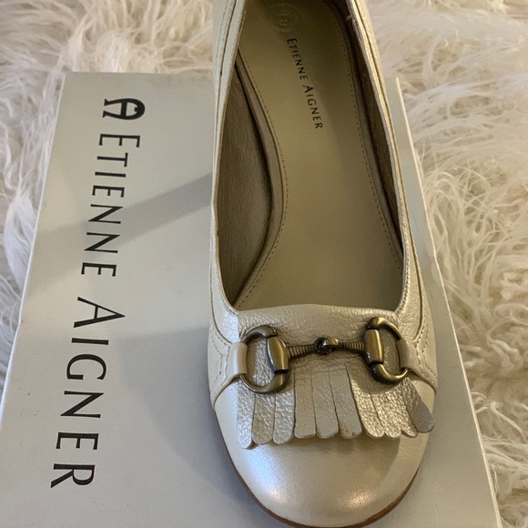 LADIES SHOES - Picture 9 of 12